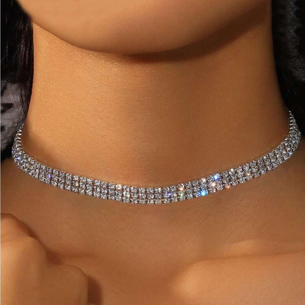Rhinestone Chocker Necklace